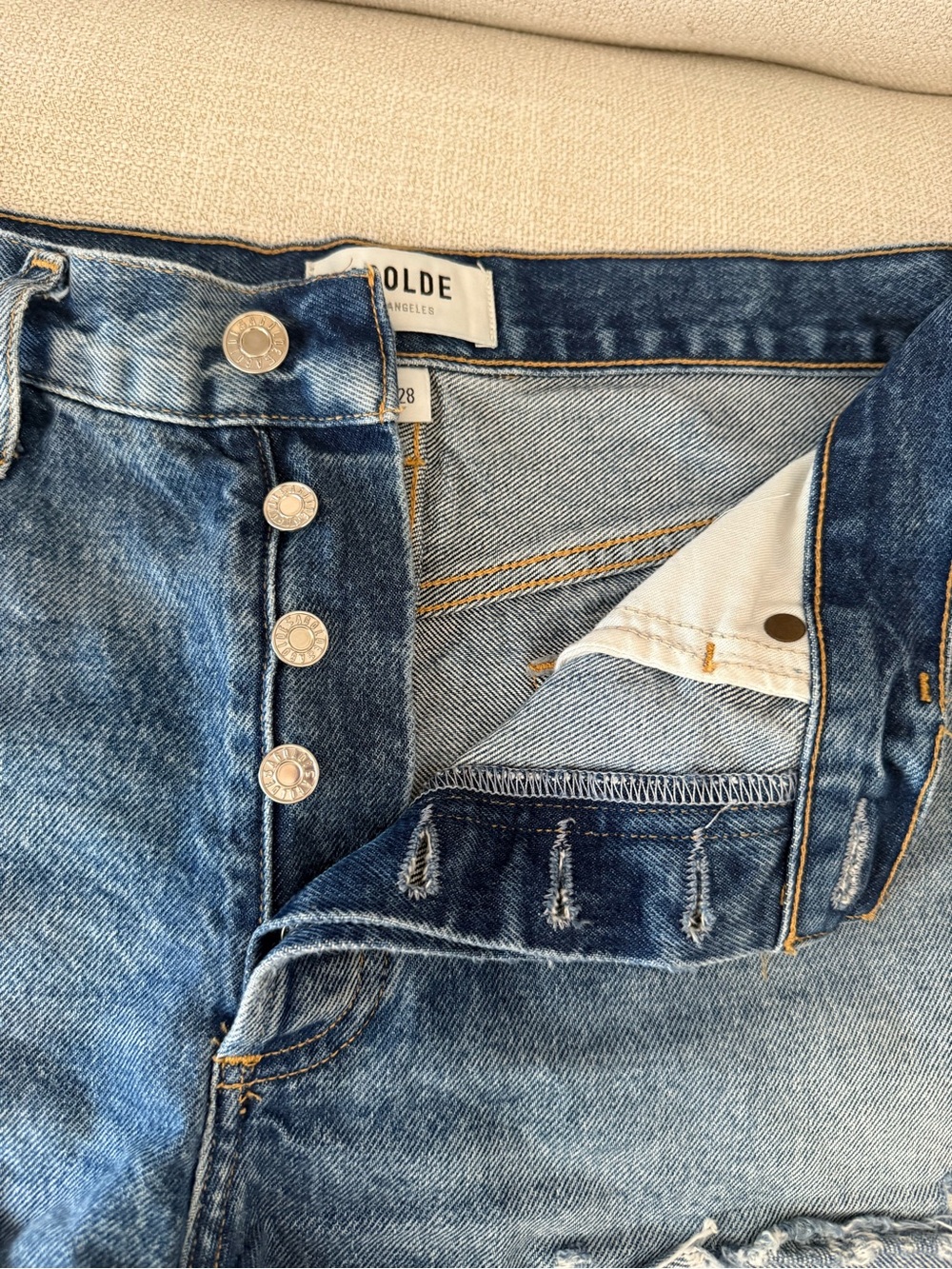 AGOLDE Parker Shorts - Picture 2 of 5